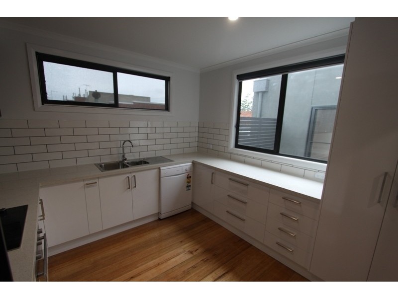 2/559 Hampton Street, Hampton VIC 3188