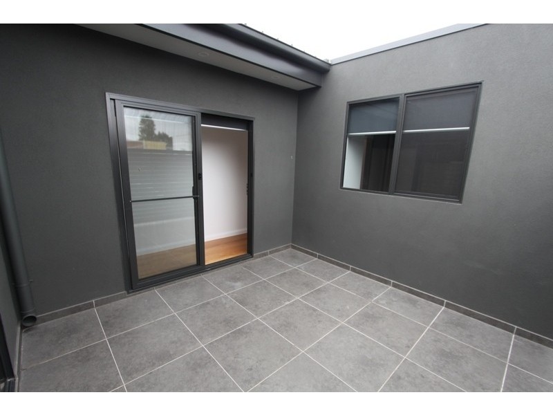 2/559 Hampton Street, Hampton VIC 3188