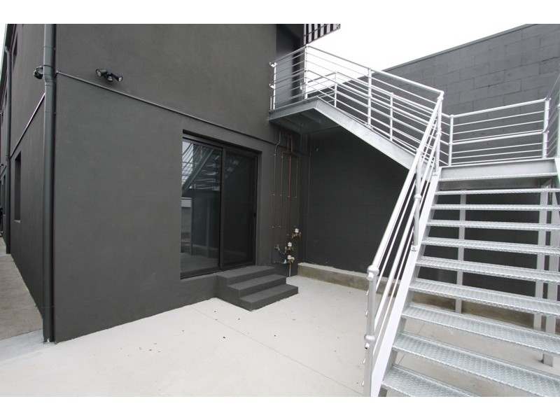 2/559 Hampton Street, Hampton VIC 3188