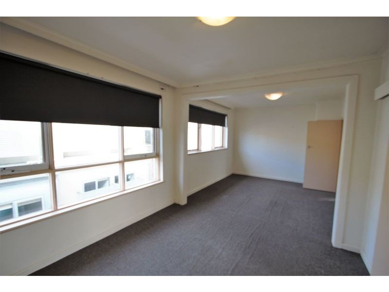 11/148 Glen Huntly Road, Elwood VIC 3184