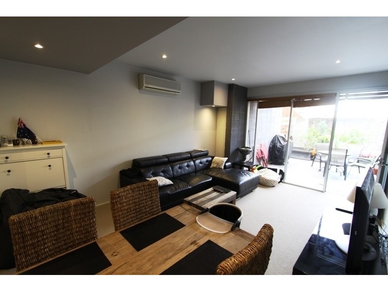 9/181 Bay Street, Port Melbourne VIC 3207