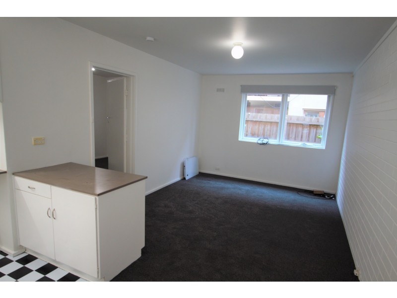 2/56 Barkly Street, St Kilda VIC 3182