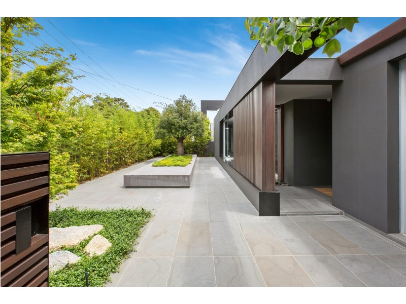 2 Blairgowrie Court, Brighton VIC 3186