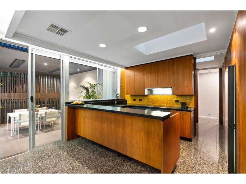 2 Blairgowrie Court, Brighton VIC 3186