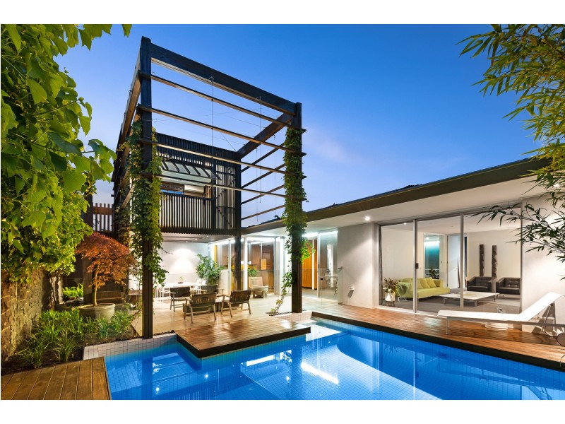 2 Blairgowrie Court, Brighton VIC 3186