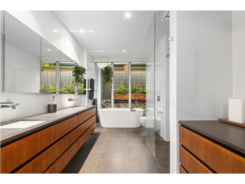 2 Blairgowrie Court, Brighton VIC 3186