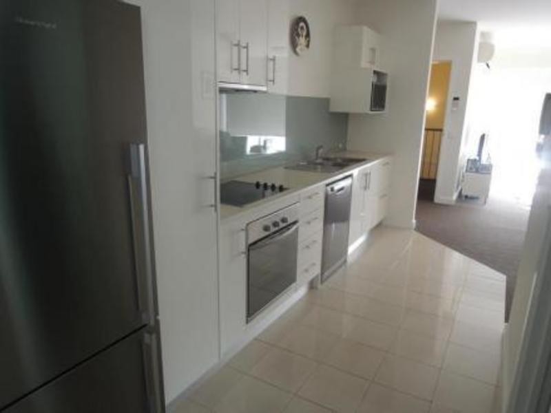 4/21 Lillimur Road, Ormond VIC 3204