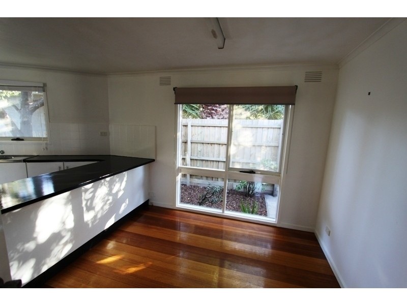 2/312 Hampton Street, Hampton VIC 3188