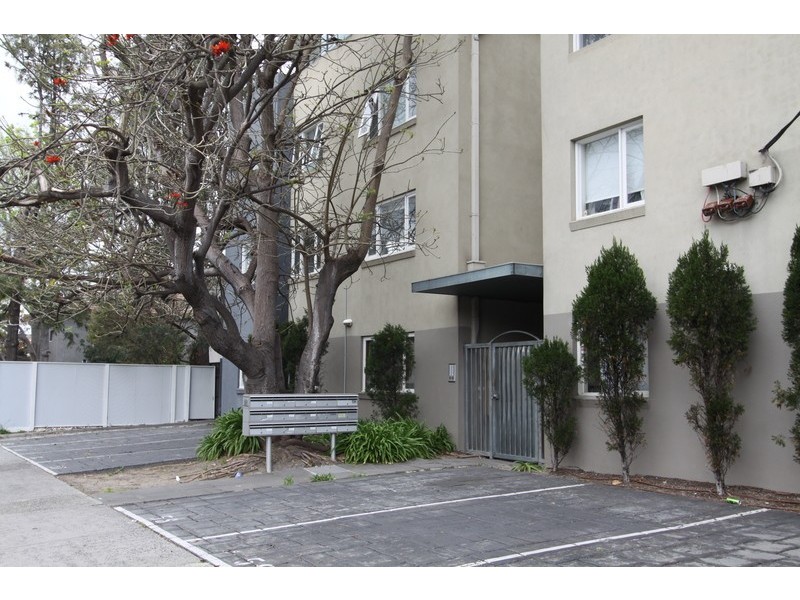 2/87 Alma Road, St Kilda VIC 3182