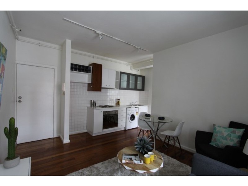 2/87 Alma Road, St Kilda VIC 3182