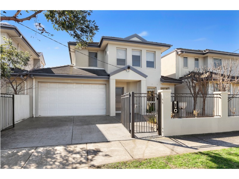 153 Ludstone Street, Hampton VIC 3188