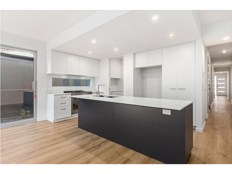 3A Kelly Ave, Hampton East VIC 3188