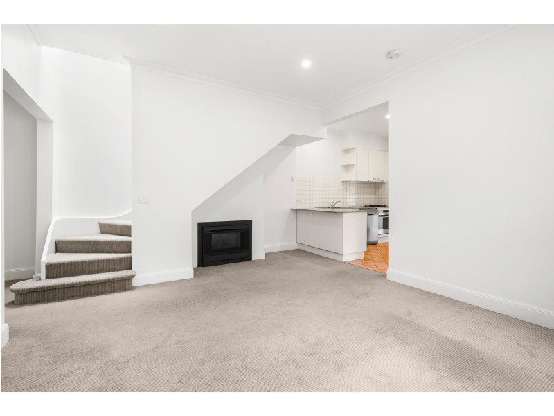 4/81 Mitford St, Elwood VIC 3184