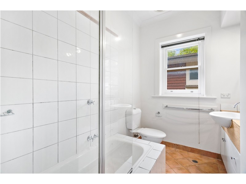 4/81 Mitford St, Elwood VIC 3184