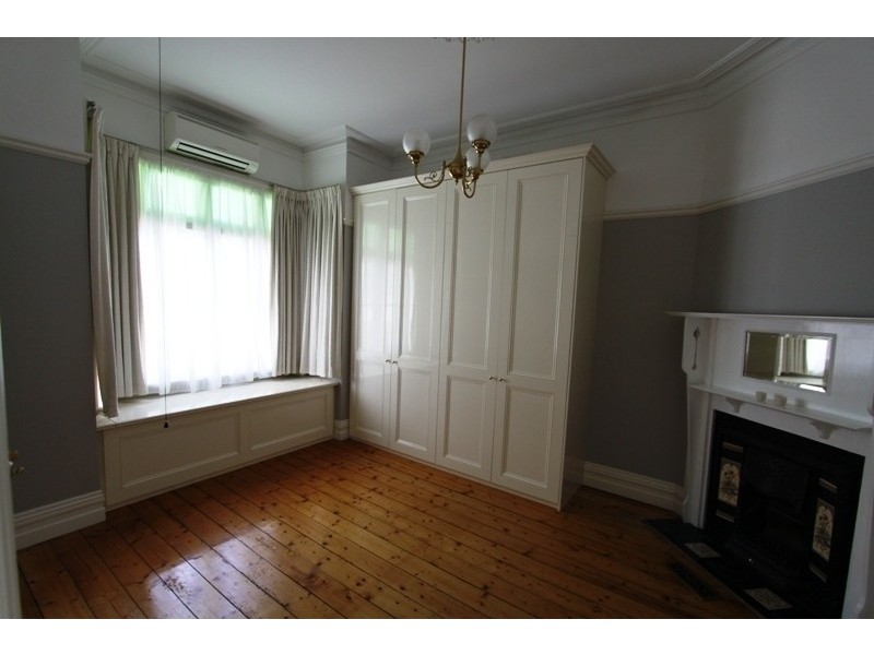 4 Sargon Grove, Brighton VIC 3186