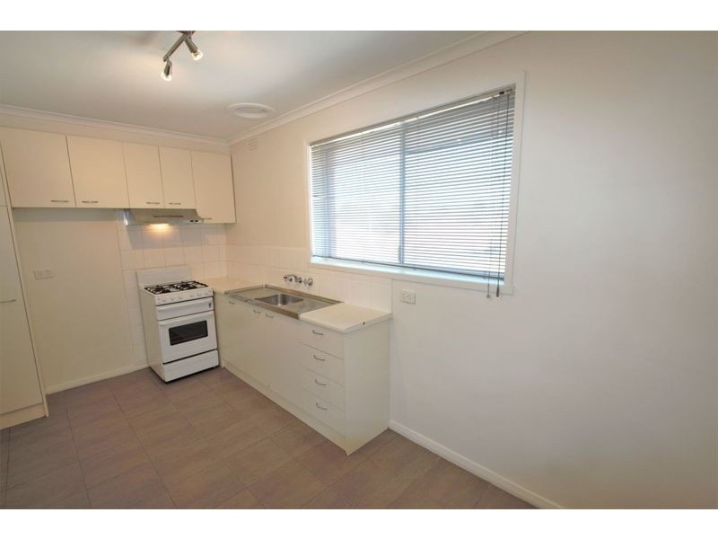8/17 Toward Street, Murrumbeena VIC 3163