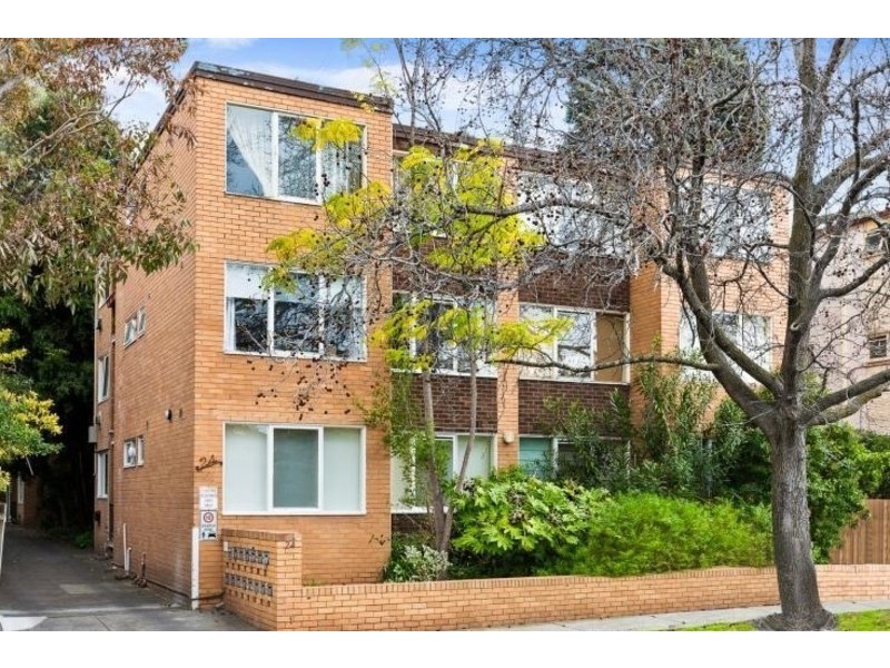 1/24 Hughenden Road, St Kilda East VIC 3183