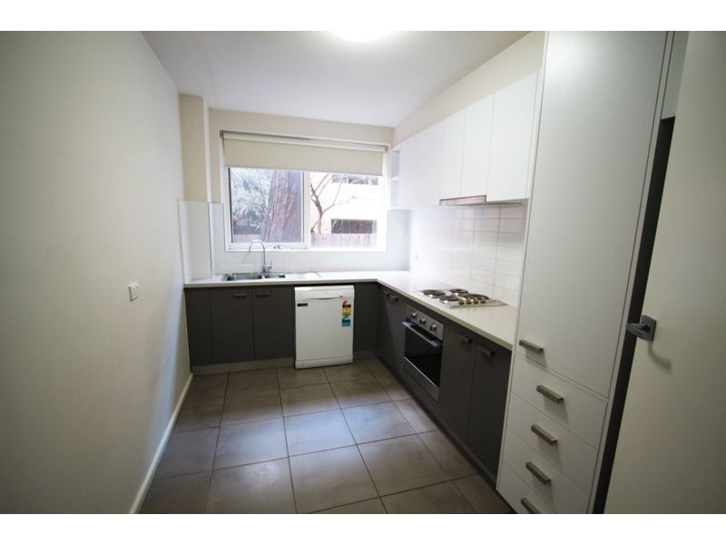 1/24 Hughenden Road, St Kilda East VIC 3183