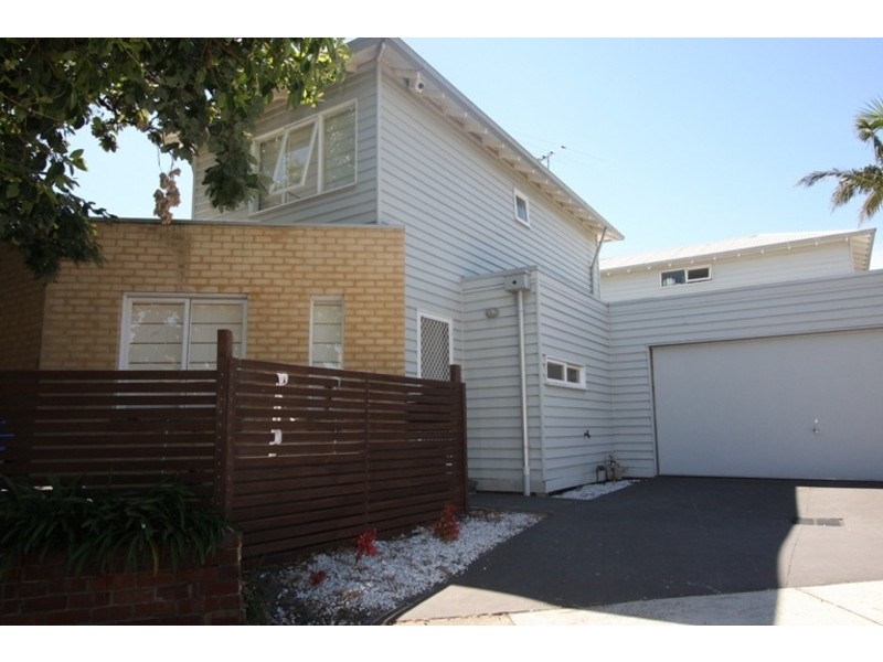 26 WARLAND RD, Hampton East VIC 3188