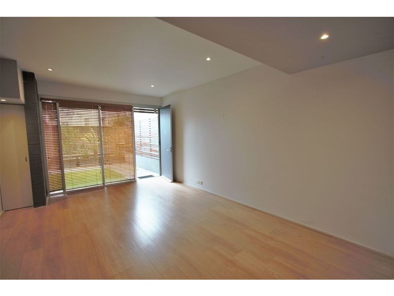 9/181 Bay Street, Port Melbourne VIC 3207