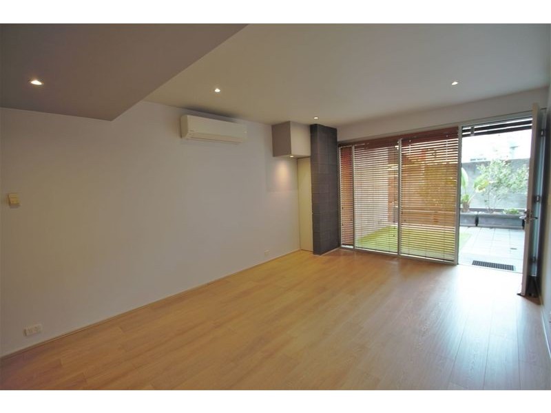 9/181 Bay Street, Port Melbourne VIC 3207