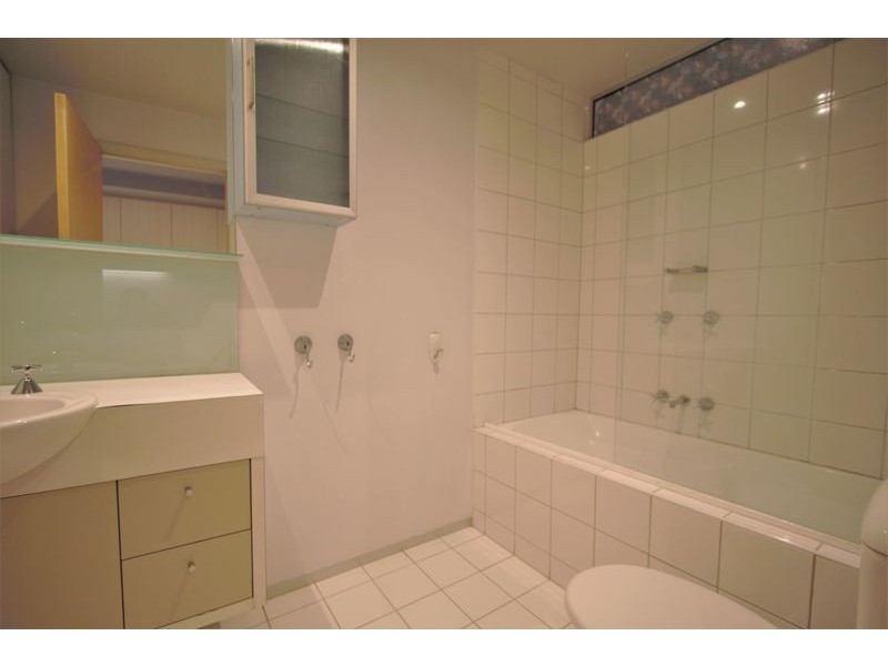 9/181 Bay Street, Port Melbourne VIC 3207