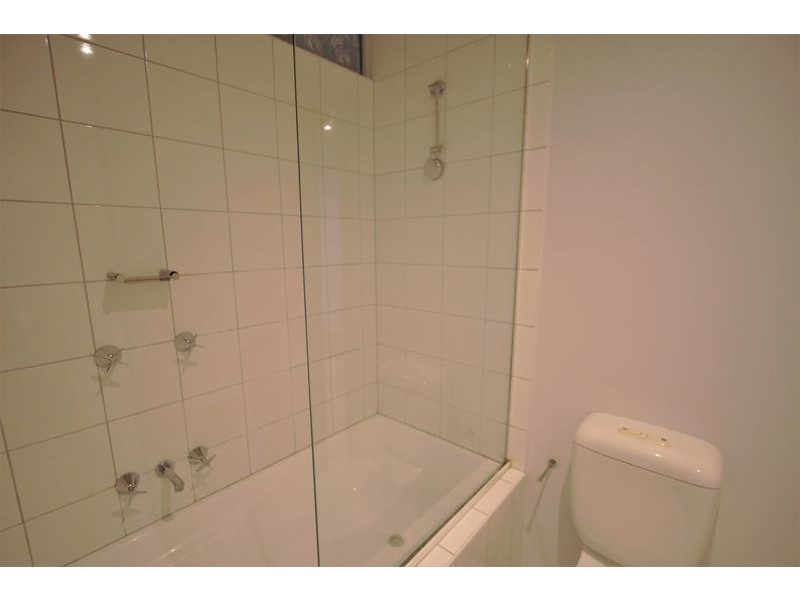 9/181 Bay Street, Port Melbourne VIC 3207