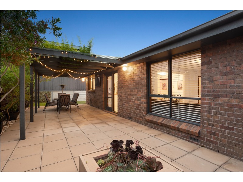 2/1 Lansdown Street, Hampton VIC 3188