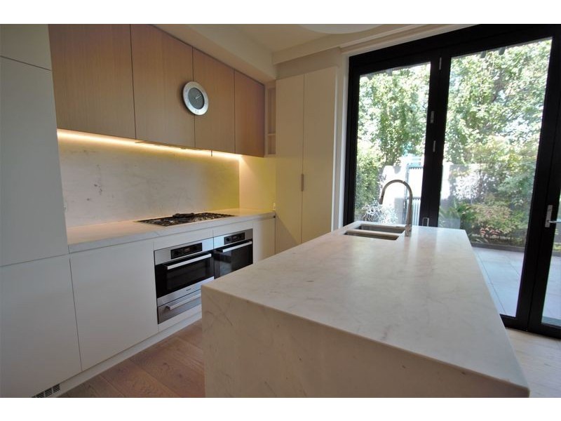 1/4 Dudley Street, Brighton VIC 3186