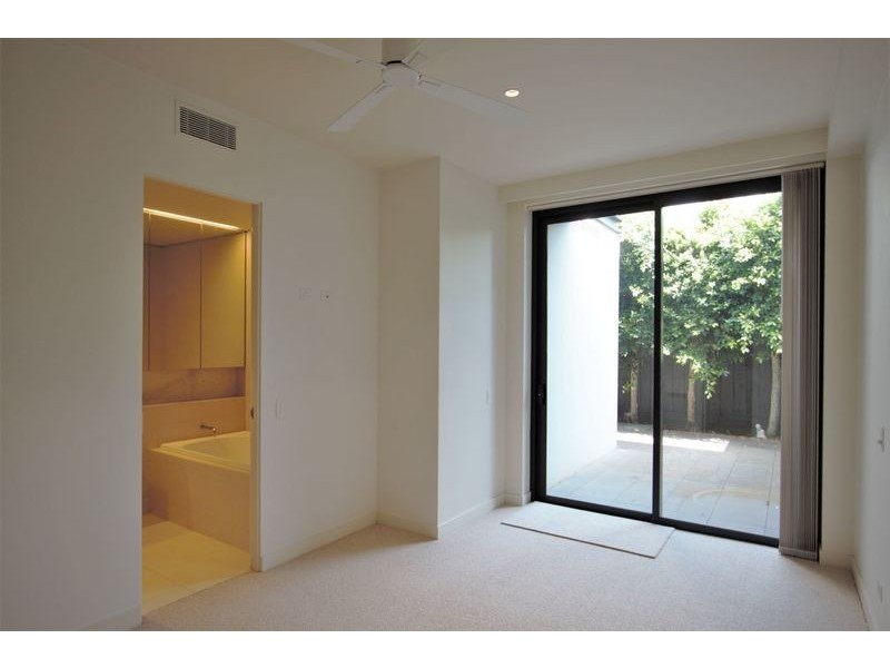 1/4 Dudley Street, Brighton VIC 3186