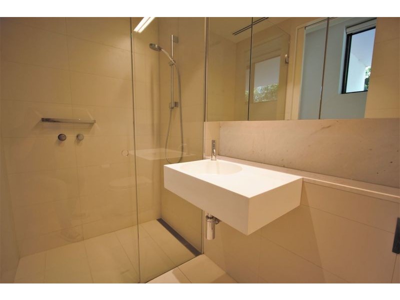 1/4 Dudley Street, Brighton VIC 3186