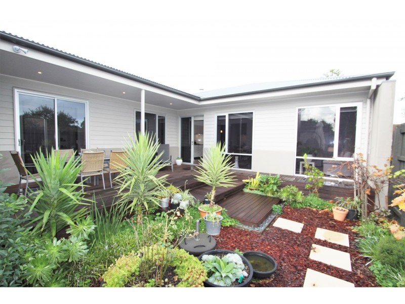 48A Raynes Park Road, Hampton VIC 3188