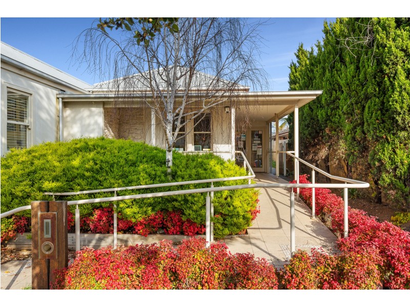 110 Bay Street, Brighton VIC 3186