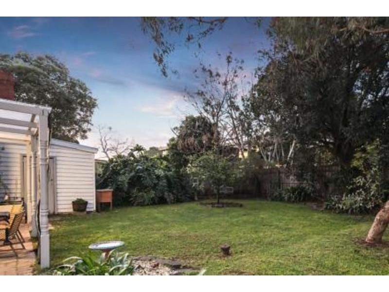 4 Sargon Grove, Brighton VIC 3186