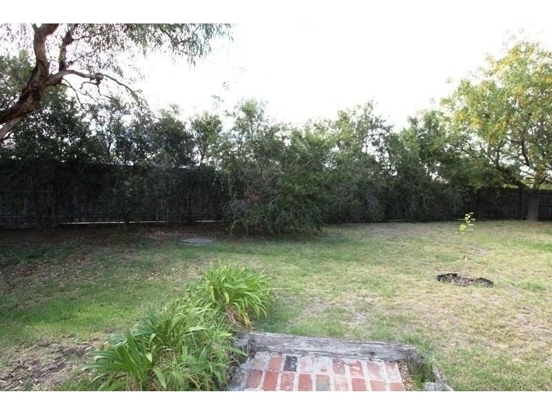 4 Sargon Grove, Brighton VIC 3186