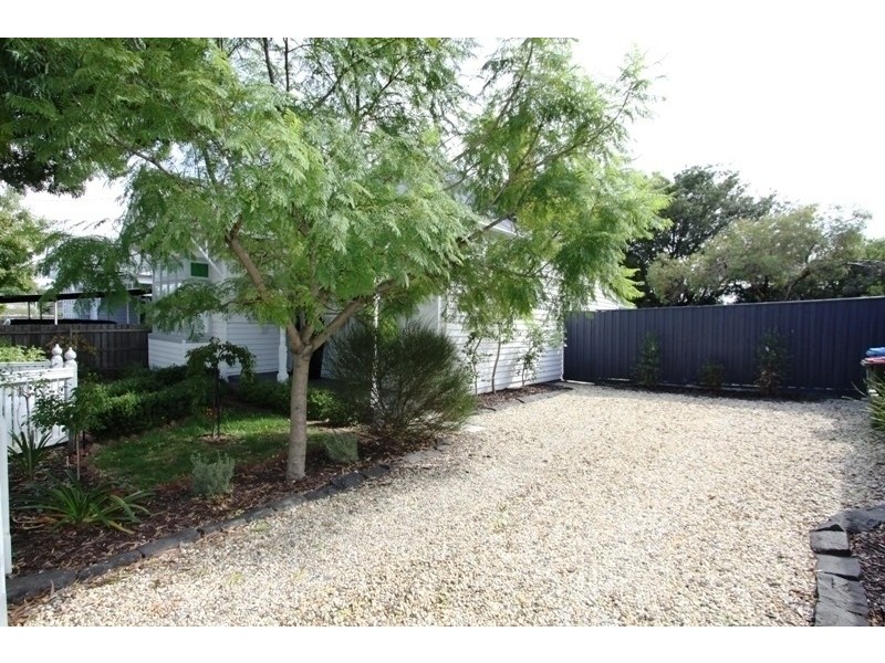 4 Sargon Grove, Brighton VIC 3186