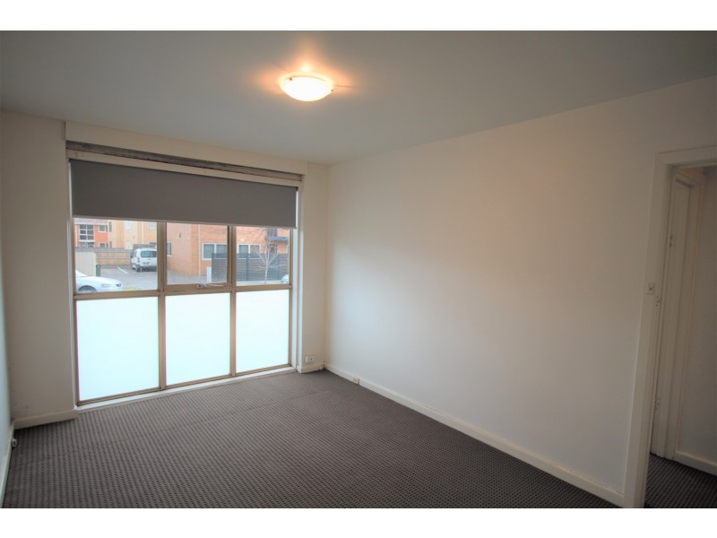 2/10 Marriott Street, St Kilda VIC 3182