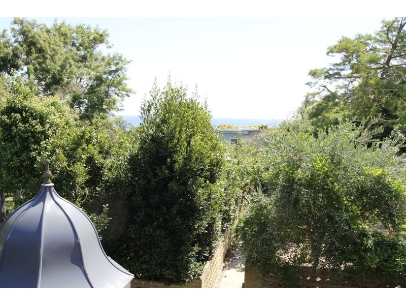 17-19  Rendlesham Avenue, Mount Eliza VIC 3930