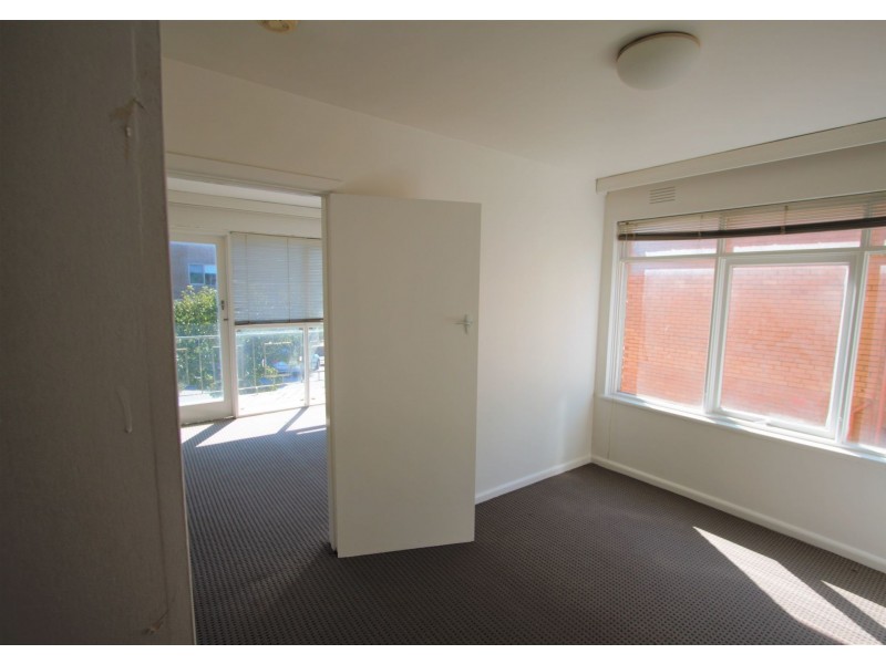 4/33A Byron Street, Elwood VIC 3184