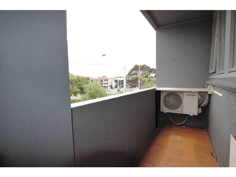 8/95 Carlisle, St Kilda VIC 3182