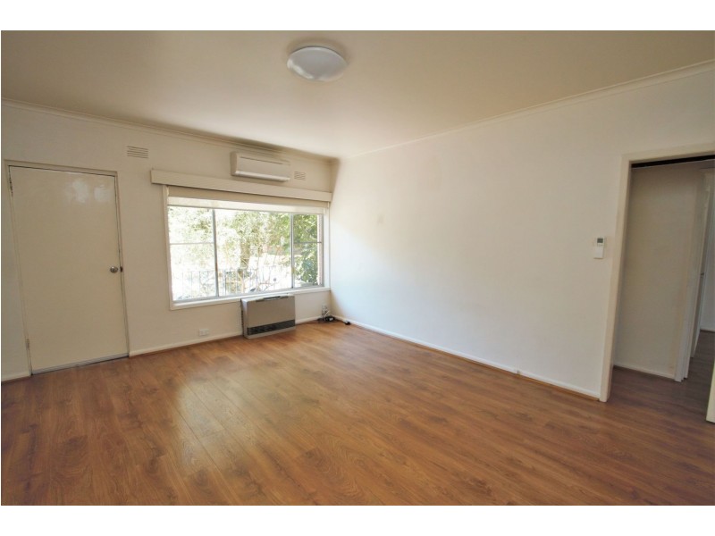 8/160 Kangaroo Road, Hughesdale VIC 3166