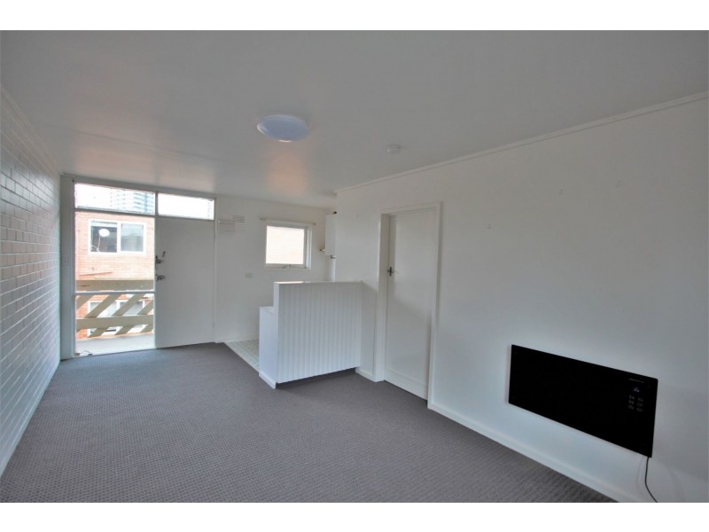 12/56 Barkly Street, St Kilda VIC 3182
