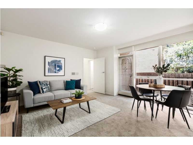 1/24 Hughenden Road, St Kilda East VIC 3183