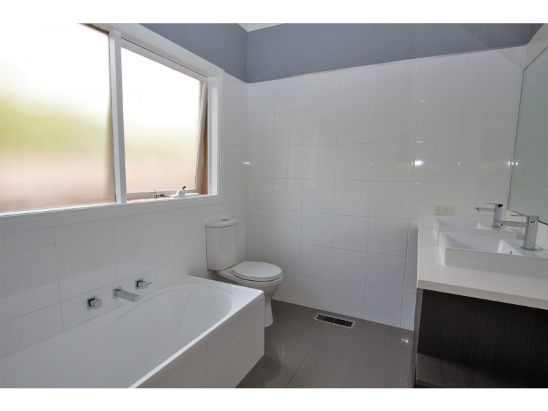 2/4 Porter Street, Hampton VIC 3188