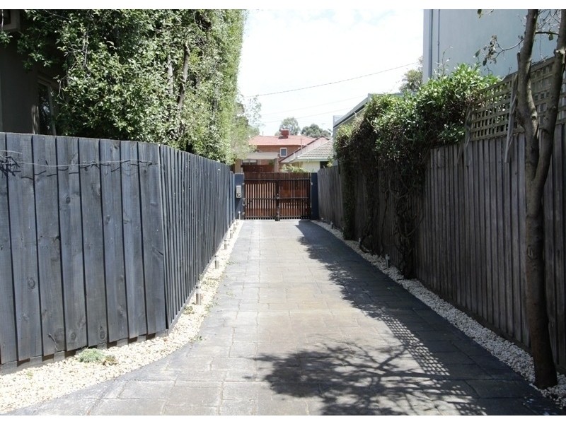 2/4 Porter Street, Hampton VIC 3188