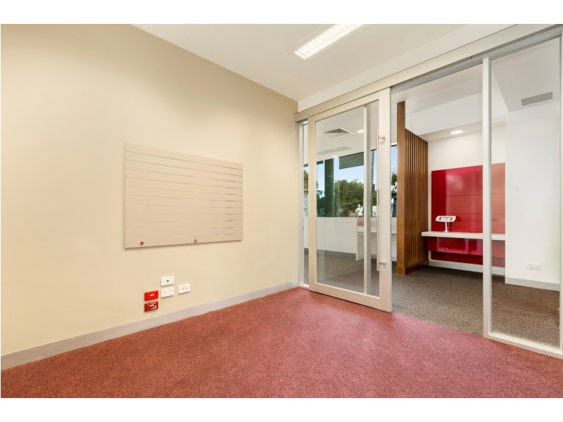 456 Hampton Street, Hampton VIC 3188