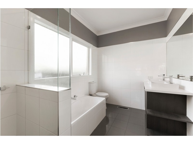 2/4 Porter Street, Hampton VIC 3188