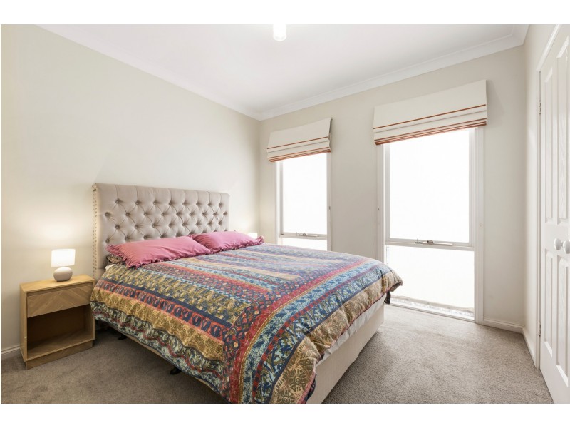 2/4 Porter Street, Hampton VIC 3188