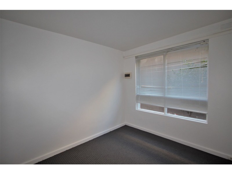 3/148 Glen Huntly Road, Elwood VIC 3184