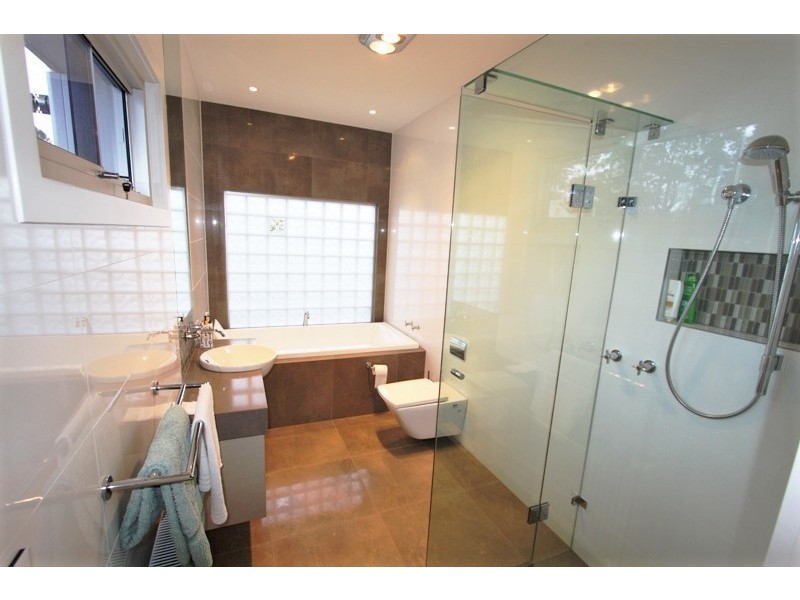 48A Raynes Park Road, Hampton VIC 3188